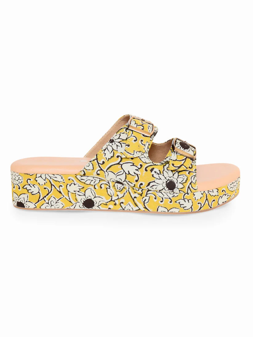Kanvas Yellow Extra Soft Kalam Art Sliders – Comfort Meets Artistry
