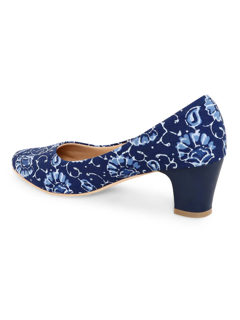 Kanvas Dual-Toned Blue Kalamkari Print Heels – A Perfect Blend of Tradition & Trend