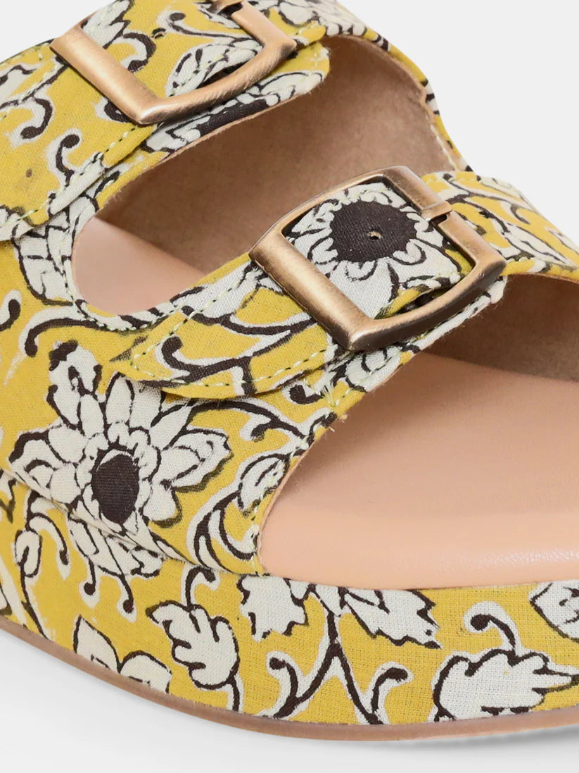 Kanvas Yellow Extra Soft Kalam Art Sliders – Comfort Meets Artistry