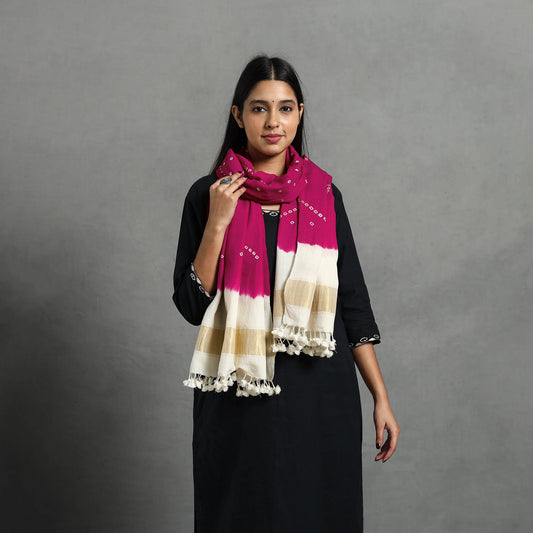 Pink Handwoven Merino Wool Bandhani Stole with Zari Border & Tassels – Crafted in Kutch, India