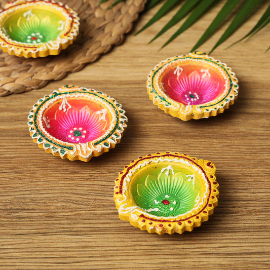 Handpainted Terracotta Diya Set (4 pcs)