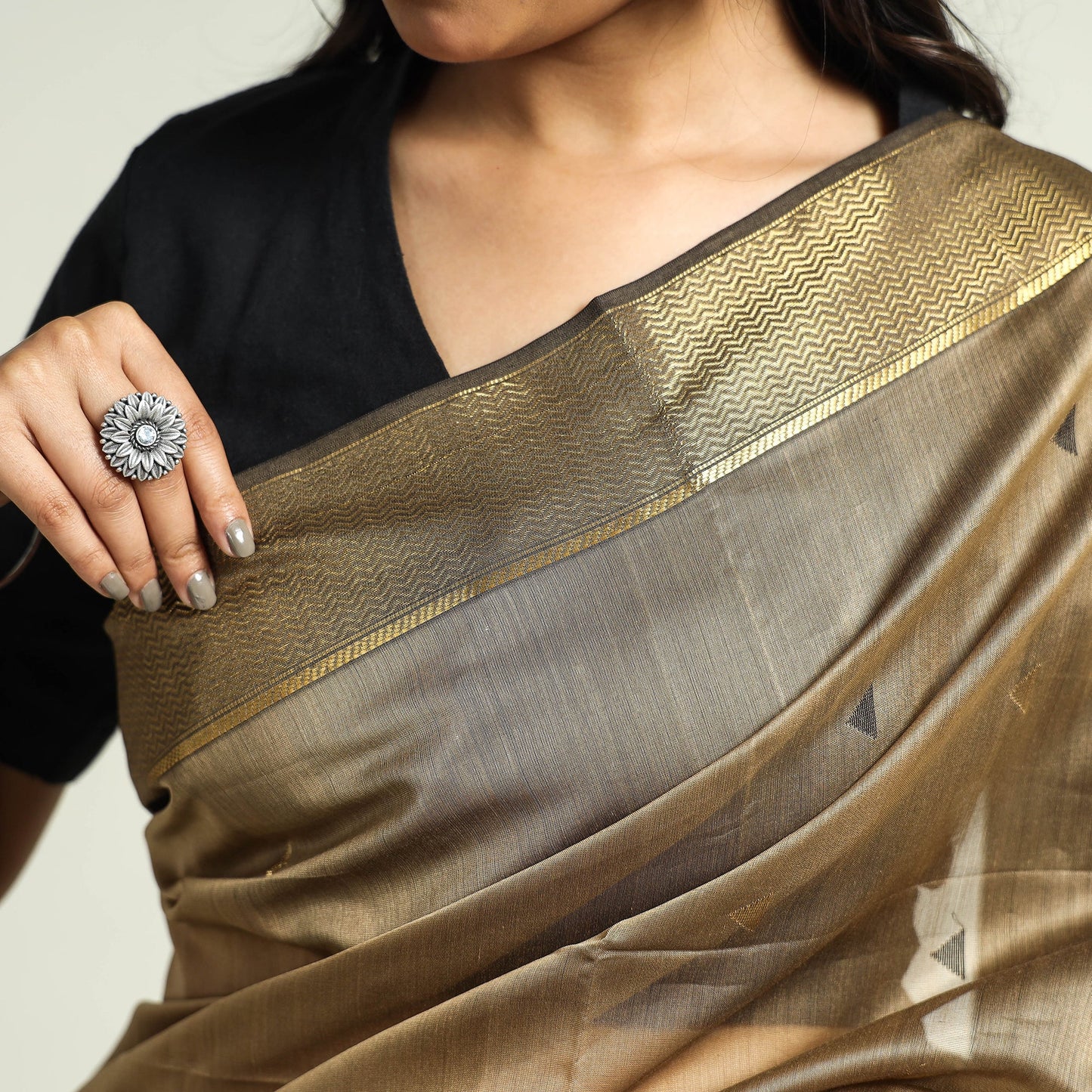 Traditional Chanderi Silk Cotton Handloom Saree with Zari Border & Buta